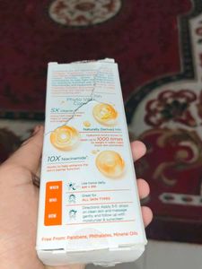 Himalaya Neem &amp; Vitamin C Face Serums