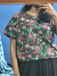 Green Floral Print soft T-Shirt