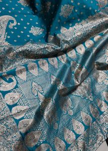 beautiful 😍 saree with daimond work 🌟