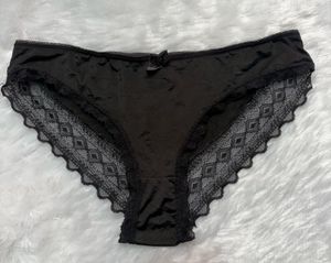 Black Lace Trimmed Panty