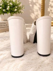 Chic White Platform Block Heel Mules
