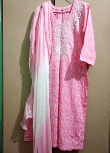 beautiful pink 🩷 lakhnavi kurta with dupatta