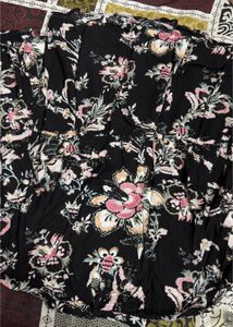 Flowy Black Floral Print V-Neck Top