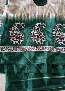 Elegant Paisley Print Saree