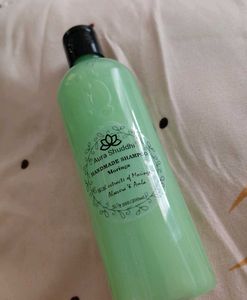 Handcrafted Moringa Shampoo