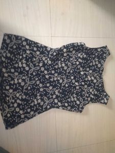 Mid-Thigh Floral Kurti with Back Zip