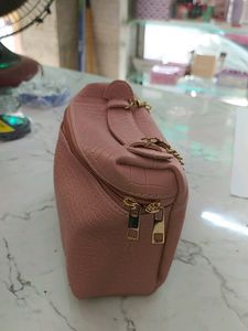 Kay Beauty Sling It On- Slinbag