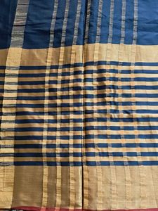 Stylish Navy Blue &amp; Gold Striped Saree🥳