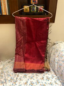 Maroon & Gold Textured Cotton-Silk Saree |