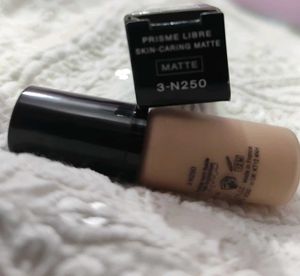 Givenchy Prisme Libre Skin-Caring Matte