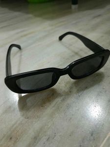 Stylish Black Rectangle Sunglasses