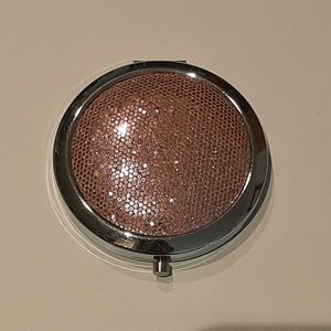 🪞 Hand-Held Pink Pocket Makeup Mirror - Women