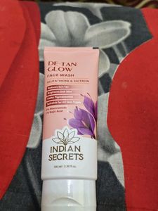 Indian Secrets De-Tan Glow Face Wash
