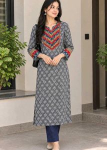 Chic Red Floral Kurti
