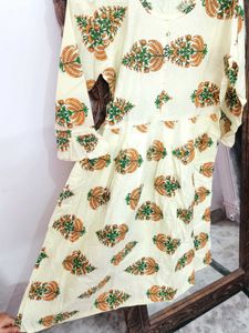 Cream Floral Print Kurta and plazo set with pure c