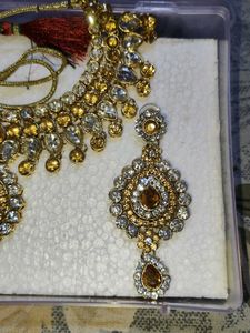 Exquisite Kundan Jewellery Set