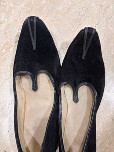 Black Velvet Juttis for Men