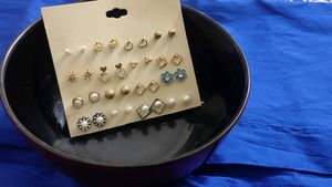 Beautiful Earring Stud Set