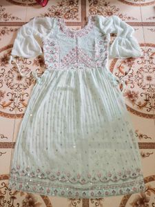 "Elegant Pastel Green Embroidered Naira Suit Set