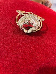 Stunning Crystal Bracelet new with tag