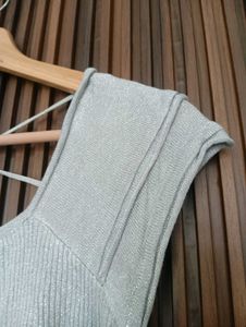 Stylish Ribbed Knit Top with Criss-Cross Back