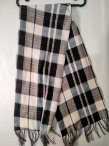 Cozy Plaid Muffler for Winter