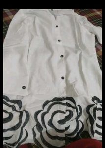 Stylish White Kurta Set with Rose Border