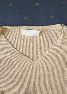 Ribbed V-Neck Long Sleeve Top