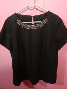 Stunning Black Top ⚫