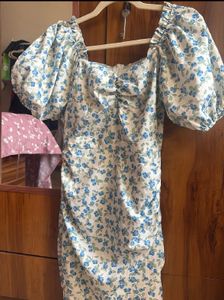 Urbanic Blue Floral XS Top