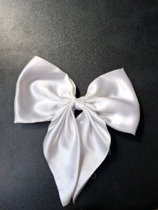 white hair bow