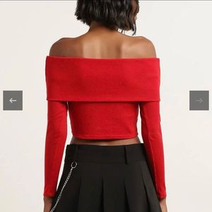 nuon Red Off-Shoulder crop Top