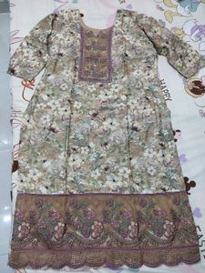 women pant suit with dupatta
