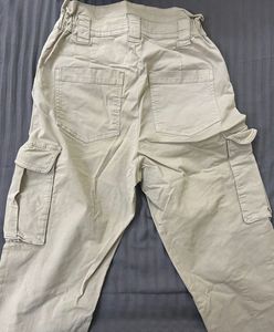 H&amp;M Khaki Cargo Pants