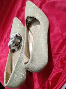 Sparkling Pointed Toe Heels