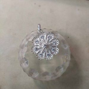 Pure Silver Elegant Snowflake Pendant
