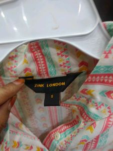 Zink London Sleeveless Geometric Tribal Print Top