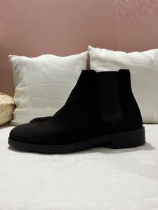 Stylish Black Suede Chelsea Boots