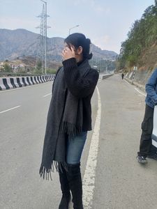 Scratchable Skinny Jeans