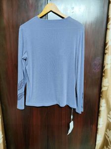 Sparkly V-Neck Long Sleeve Top