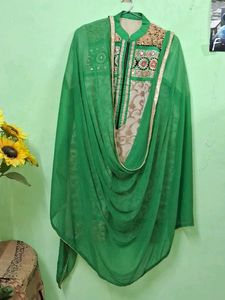 Elegant Cream and Green Kurta pick up 1