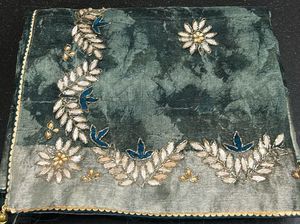 New- Elegant Embroidered 🪩Gottapatti Saree