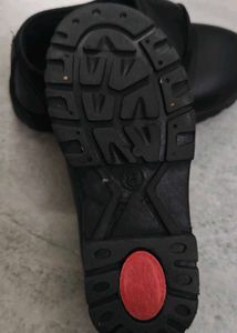 Black Velcro Strap School Shoes (Size 8)
