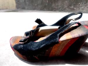 Stylish Black Slingback wages
