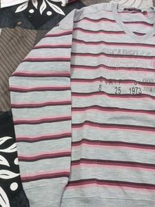 Striped V-Neck T-Shirt woolen