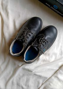 Bata Industrials Men's Leather Shoes