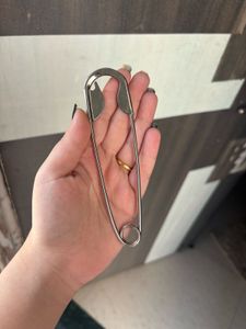 Chic Safety Pin Hair Clip