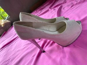 Peep-Toe stilleto Heels