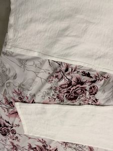 White Co-ord Set. top- West side bottoms- offduty