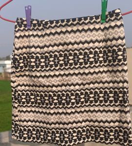 Chic Patterned Mini Skirt